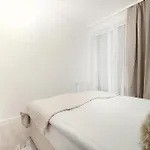 Spacious 2-bedroom By Renters *