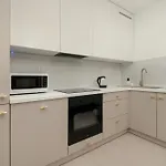 Spacious 2-bedroom By Renters Apartment
