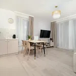 Apartment Spacious 2-bedroom By Renters Katowice