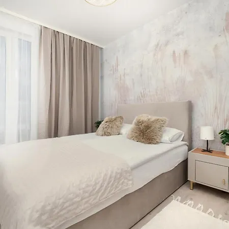 Spacious 2-bedroom By Renters *