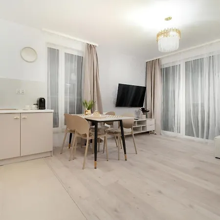 Spacious 2-bedroom By Renters