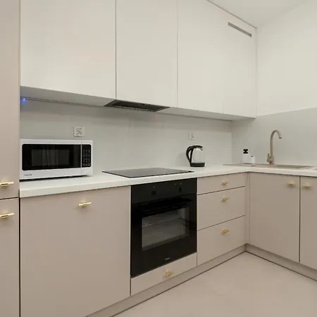 Spacious 2-bedroom By Renters アパート