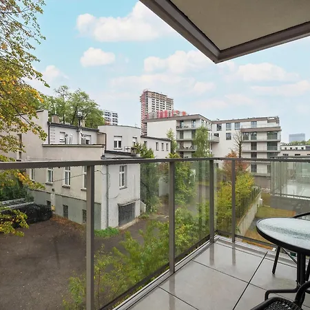 Spacious 2-bedroom By Renters Apartment Katowice