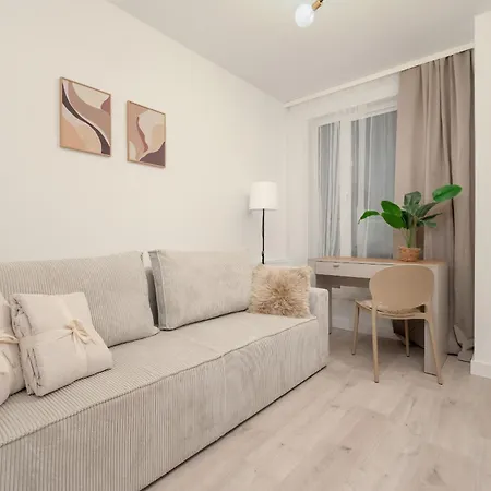 Spacious 2-bedroom By Renters Lejlighed *