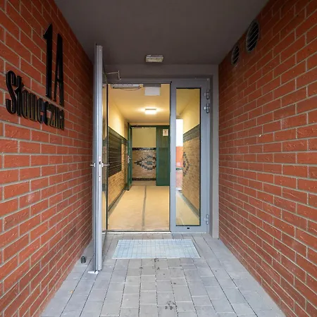 Lejlighed Spacious 2-bedroom By Renters Katowice