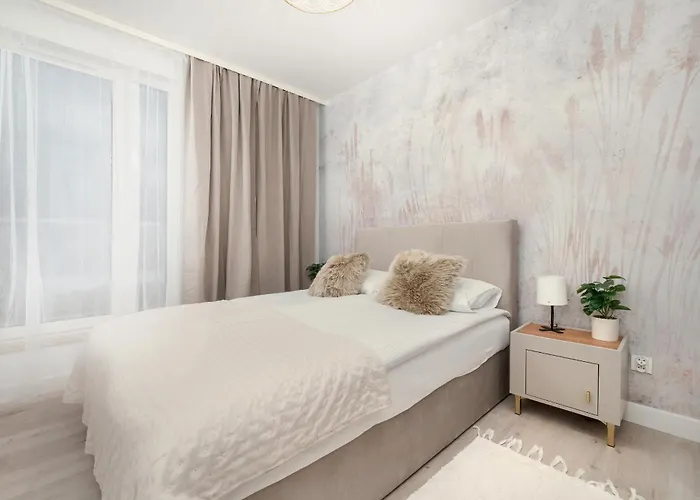 Spacious 2-bedroom By Renters *