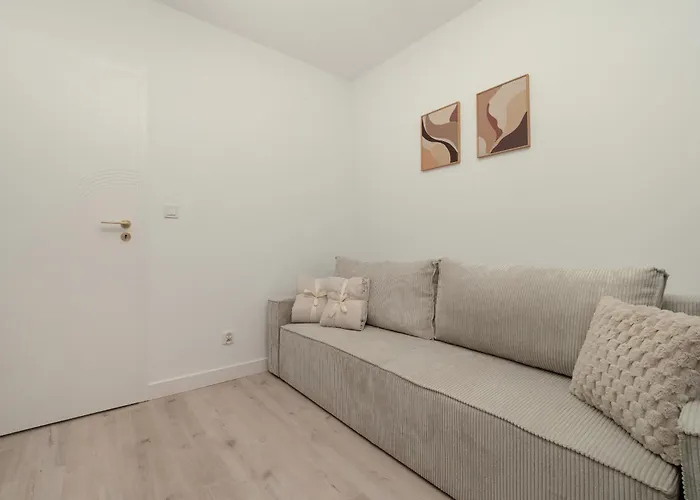 Spacious 2-bedroom By Renters * Katowice