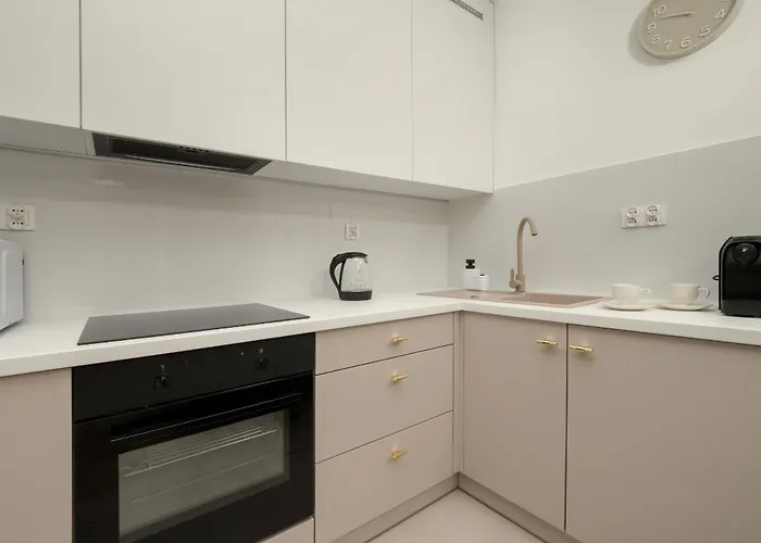 Spacious 2-bedroom By Renters *