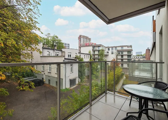 Spacious 2-bedroom By Renters Lägenhet Katowice