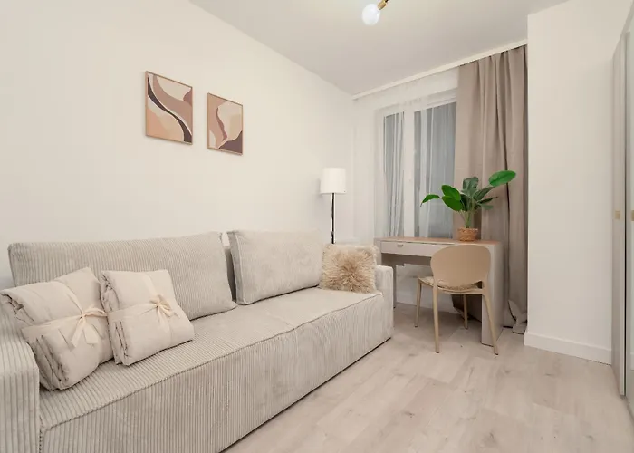 Spacious 2-bedroom By Renters Lägenhet *