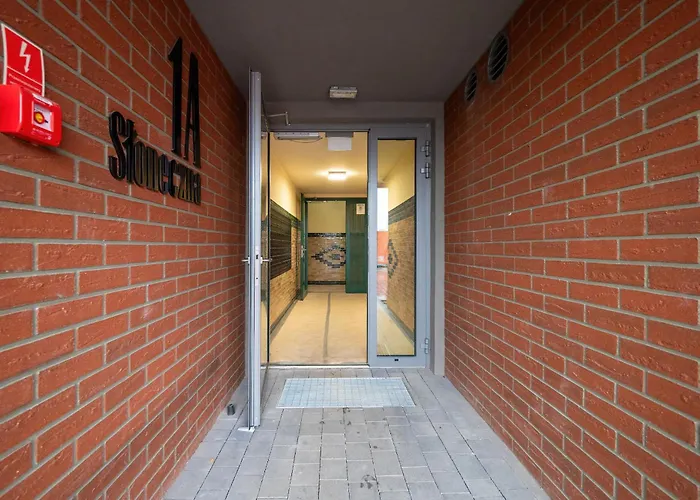 Lägenhet Spacious 2-bedroom By Renters Katowice